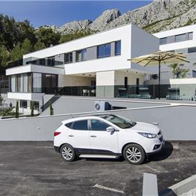 5 bedroom beachfront villa with heated pool near Omis, sleeps 9